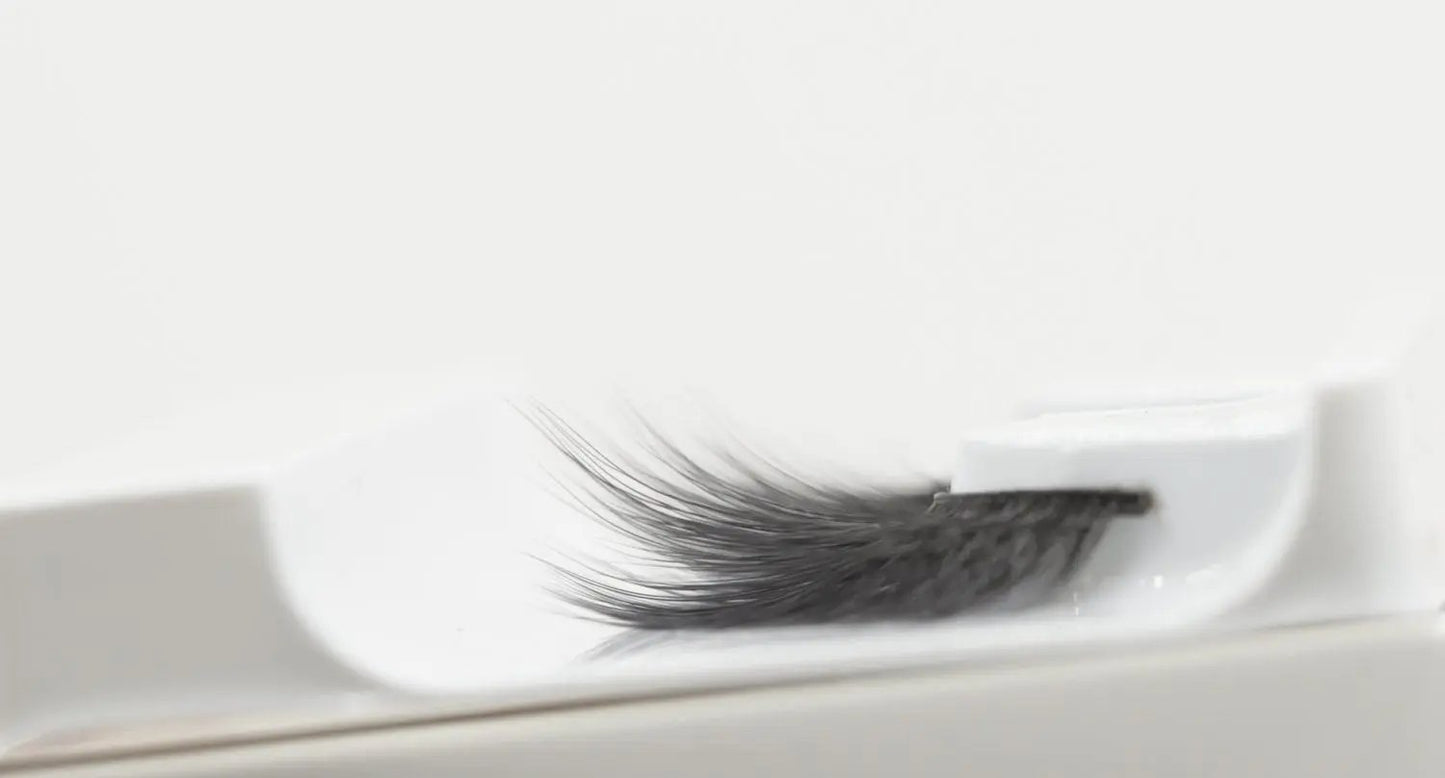 Foxy Fauxmink Eye Lashes Model  Z4, Grey Hephaestus
