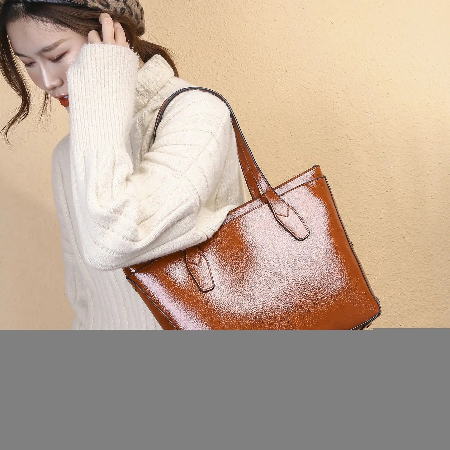 2019 Fashionable Large Capacity Women's Shoulder Bag Blkhaven