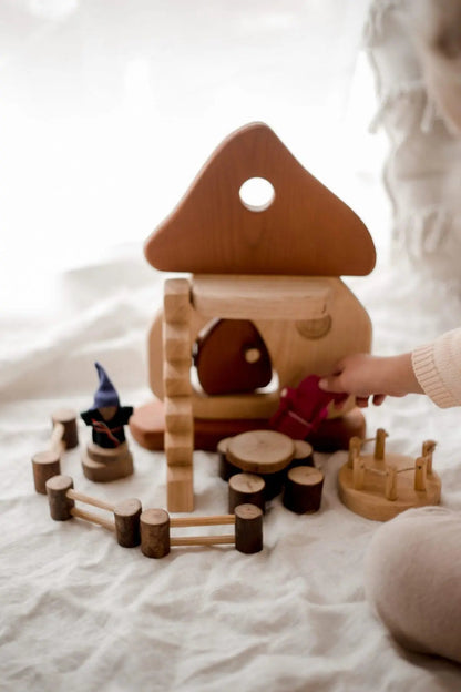 QToys Australia (USA) Natural Mushroom House Plum Thanatos